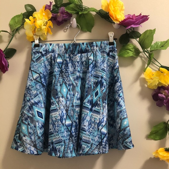 Wet Seal Dresses & Skirts - Wet Seal Blue Patterned Mini Skirt